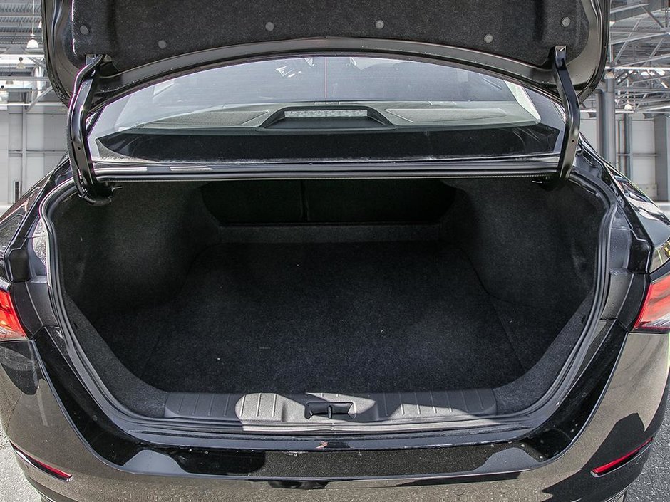 2025 Nissan Sentra SV MOONROOF-6