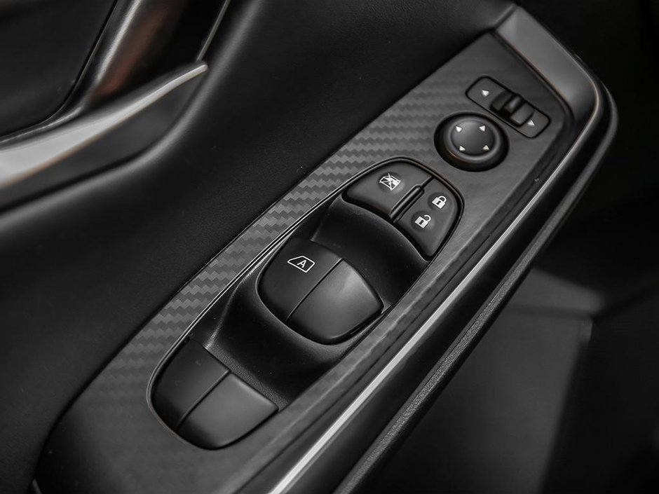 2025 Nissan Sentra SV MOONROOF-14