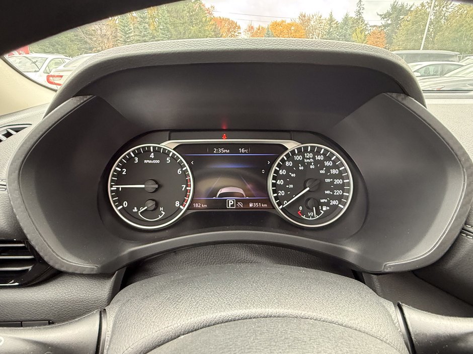 2025 Nissan Sentra SV-16