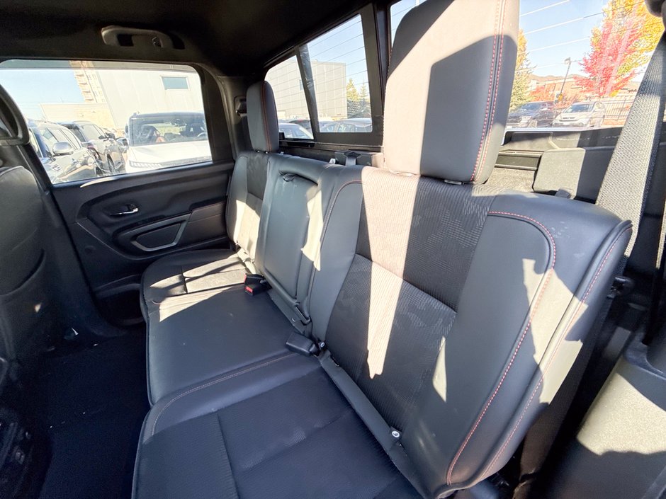 2021 Nissan Titan-14