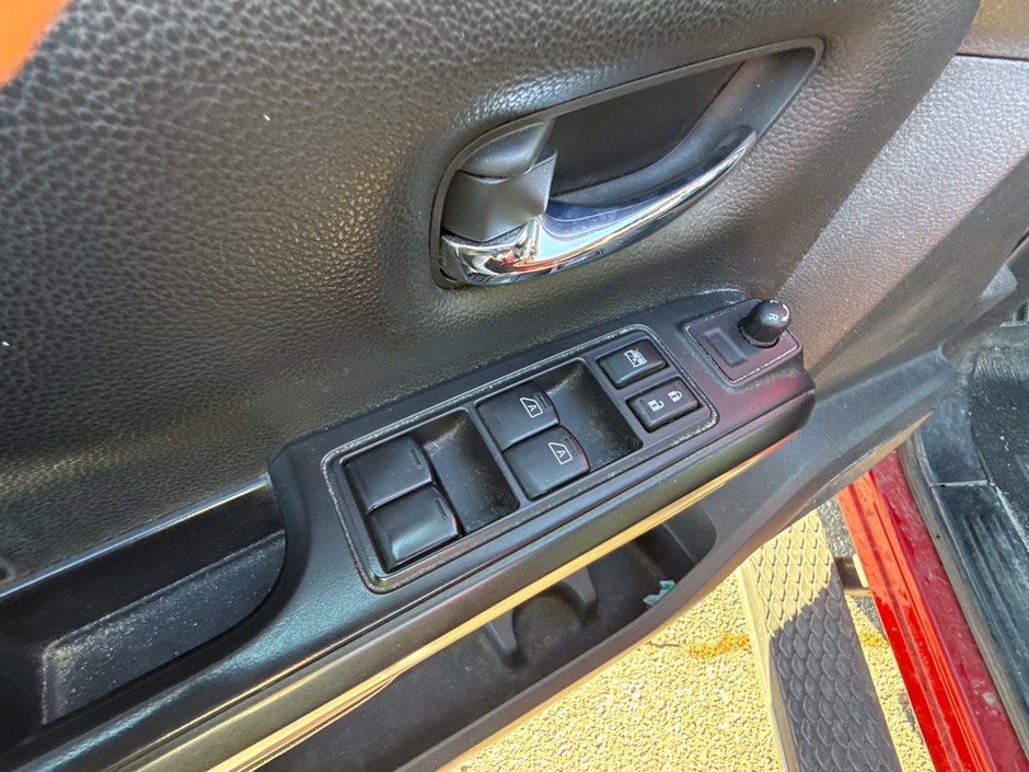 2021 Nissan Titan-17