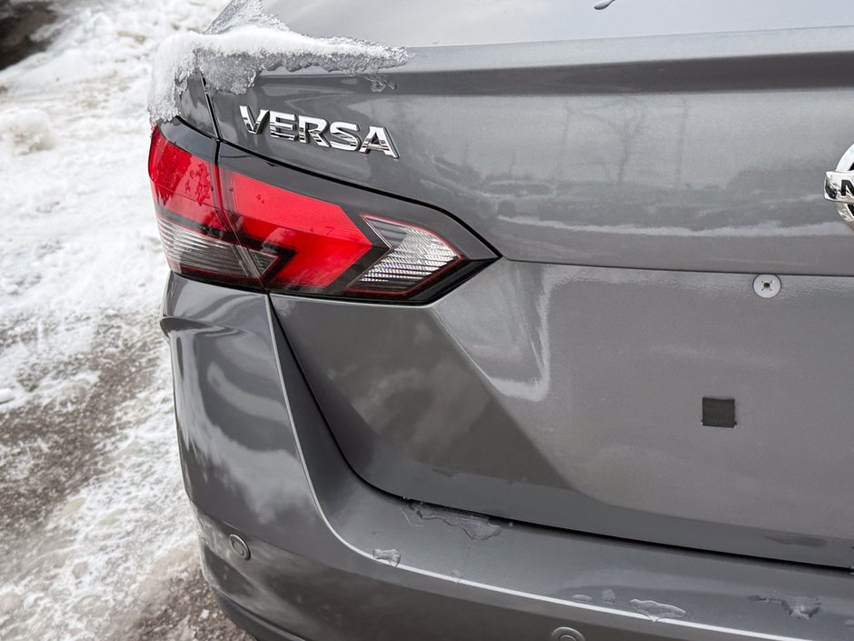 2021 Nissan Versa 1.6 SV-12