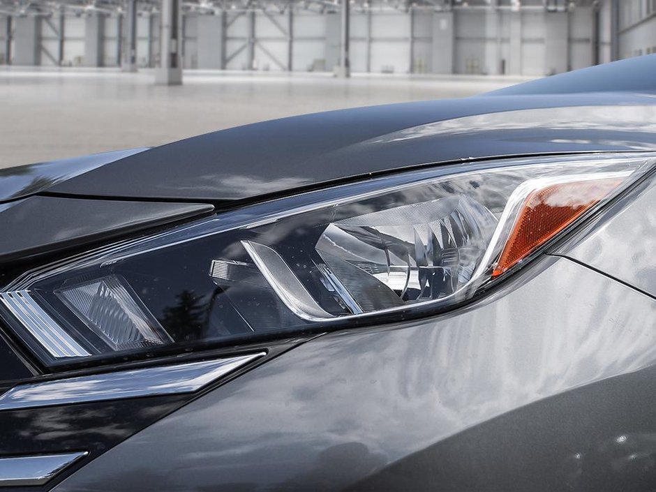 2025 Nissan Versa S-9