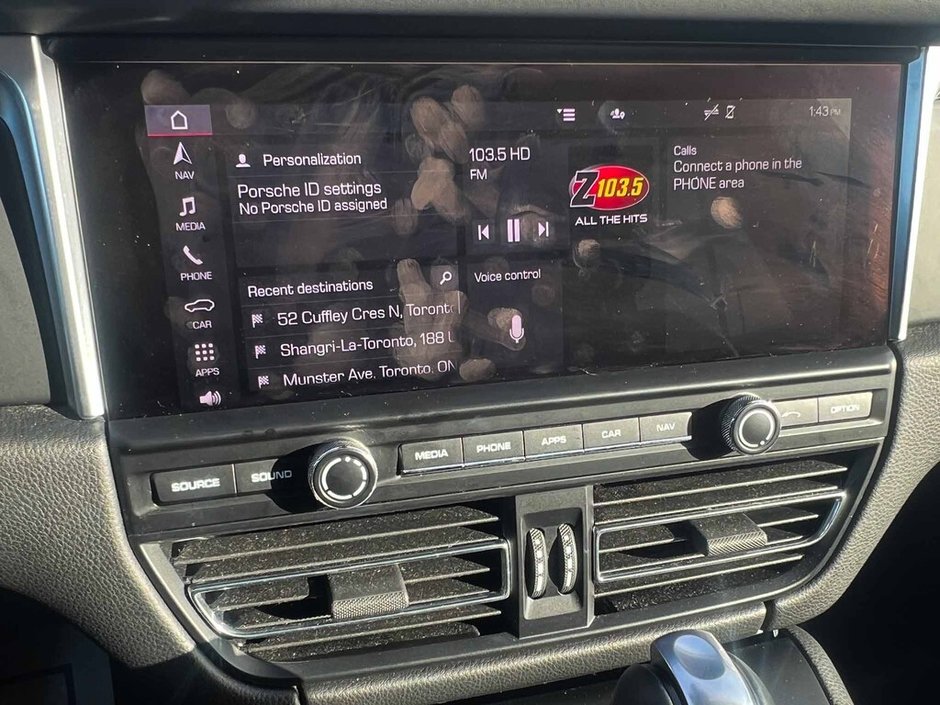 2021 Porsche Macan CARPLAY-22