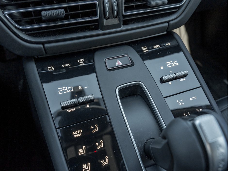 2023 Porsche Macan S-20