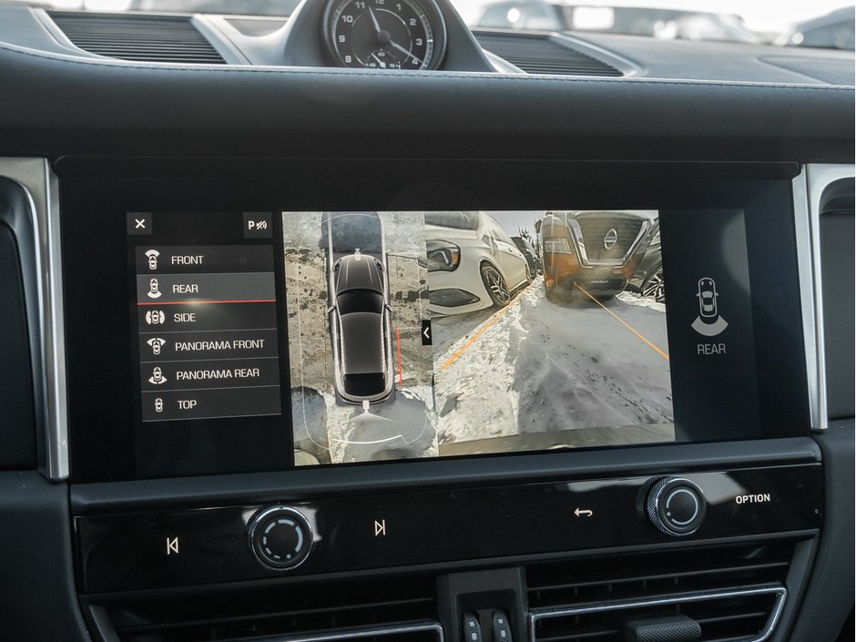 2023 Porsche Macan S-13