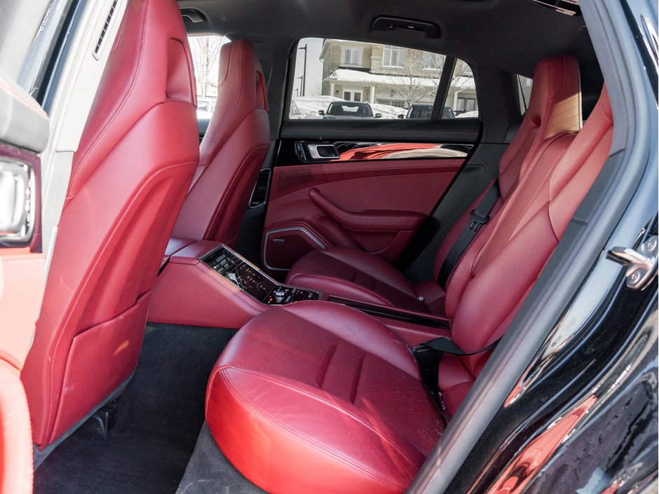 2018 Porsche Panamera 4S-26