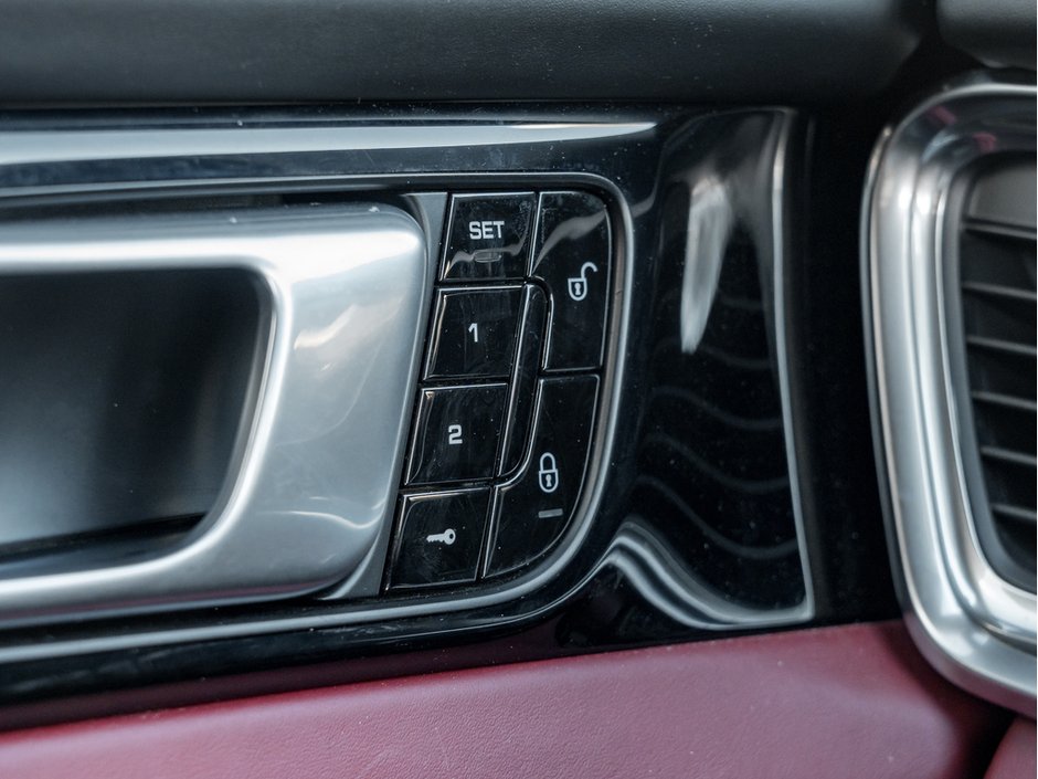 2018 Porsche Panamera 4S-19