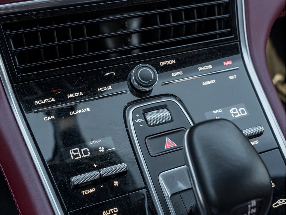 2018 Porsche Panamera 4S-22