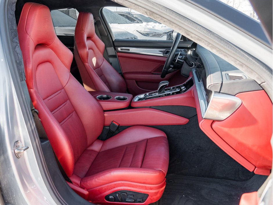 2023 Porsche Panamera GTS-33