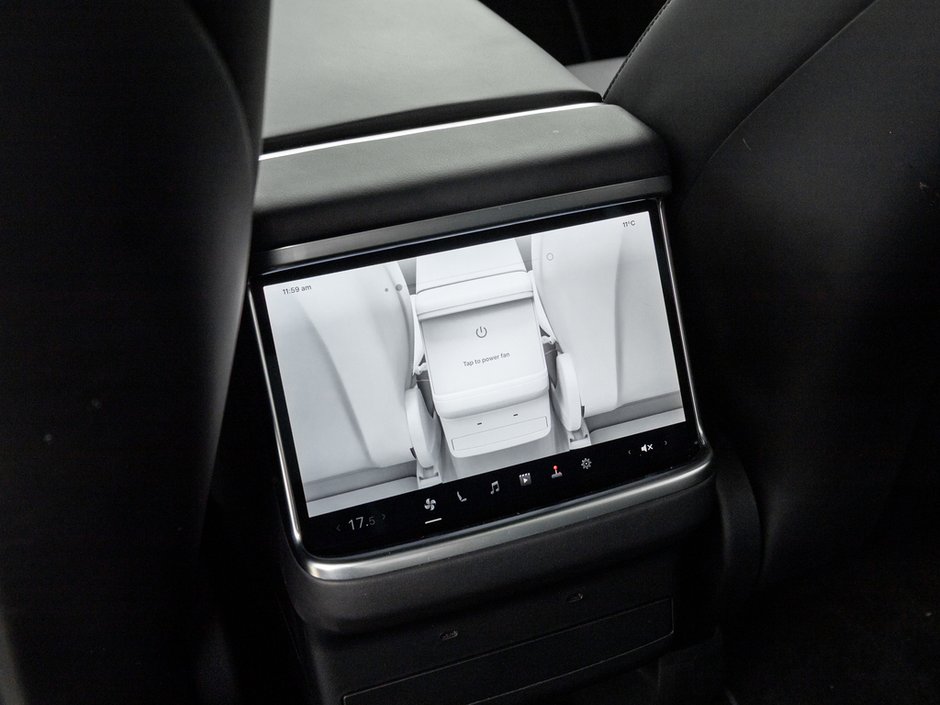2024 Tesla Model X Plaid-31