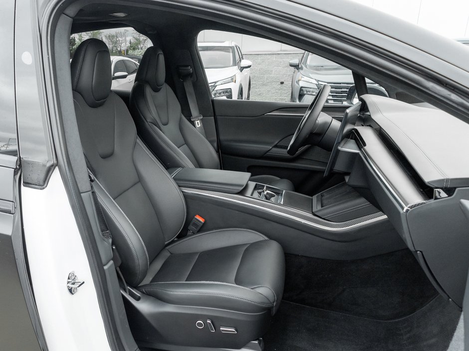 2024 Tesla Model X Plaid-28