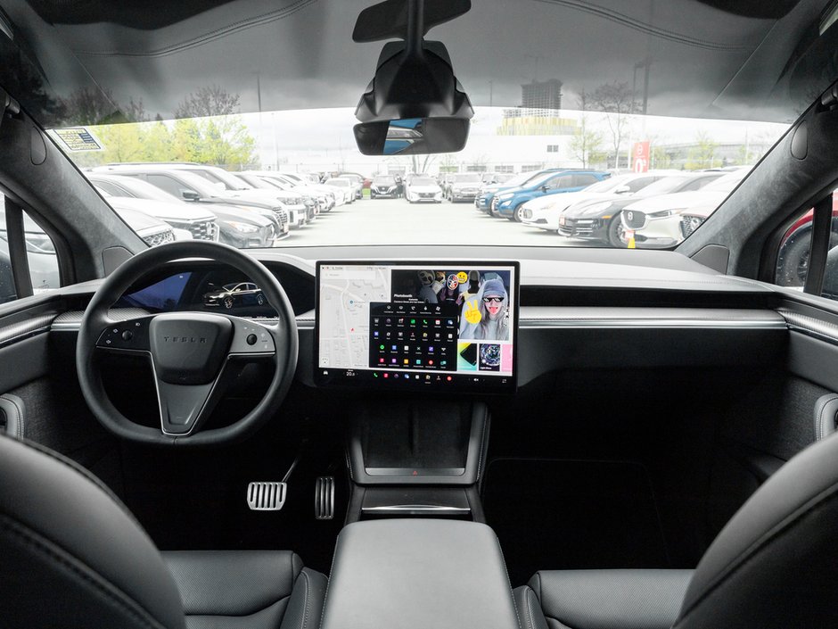 2024 Tesla Model X Plaid-33