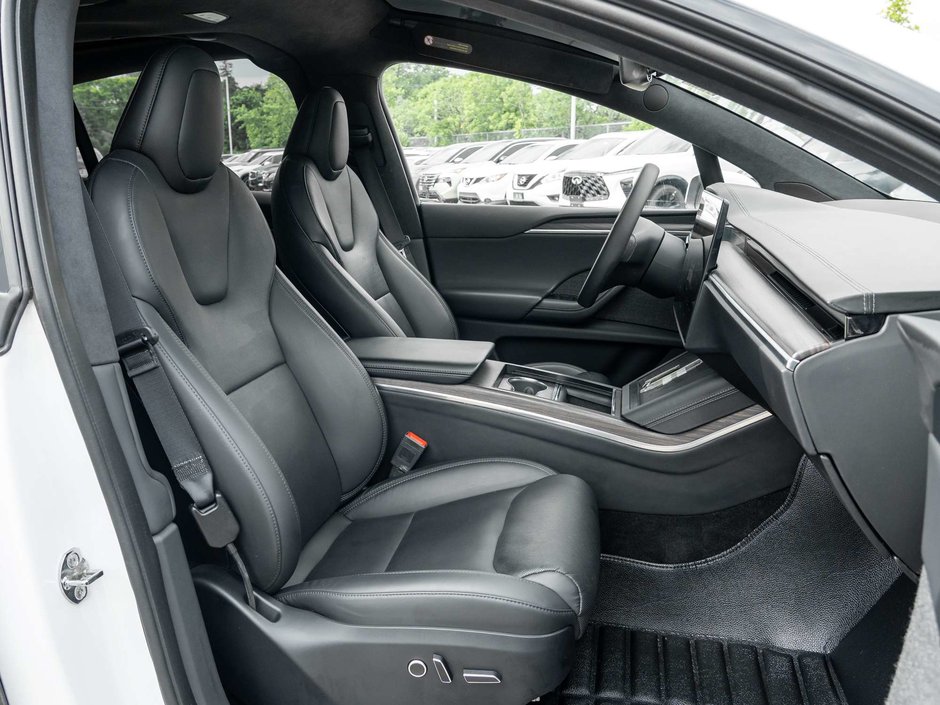 2024 Tesla Model X AWD-37