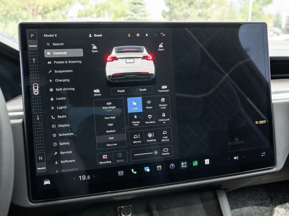 2024 Tesla Model X AWD-25