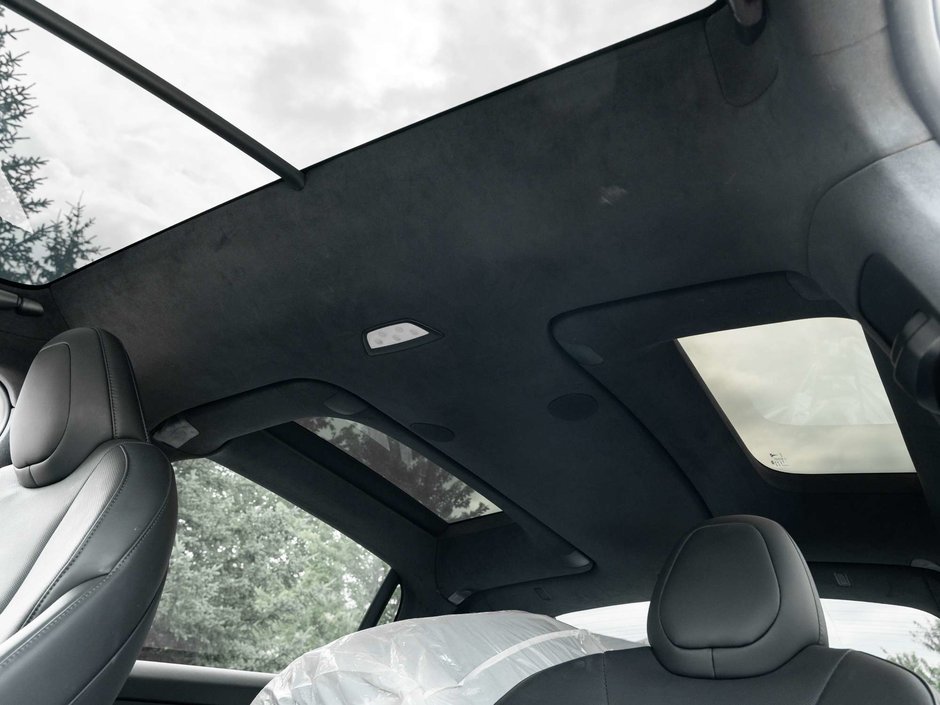 2024 Tesla Model X AWD-34