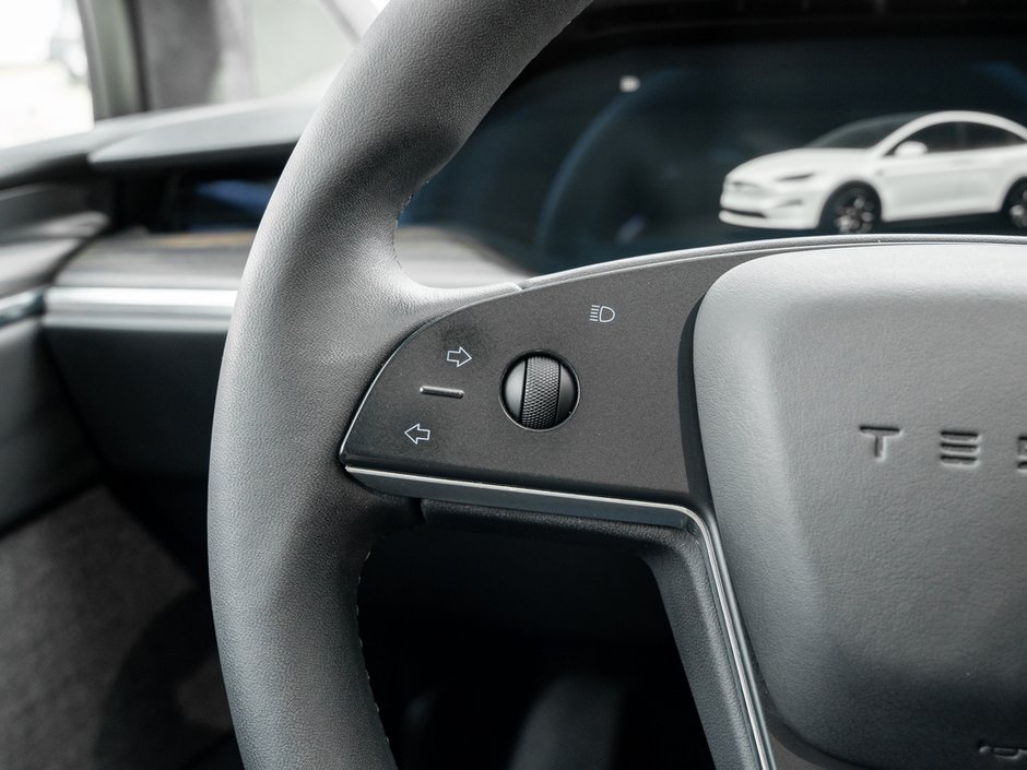 2024 Tesla Model X AWD-15