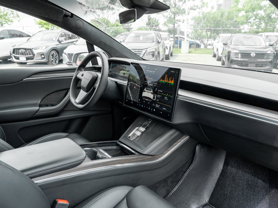 2024 Tesla Model X AWD-36