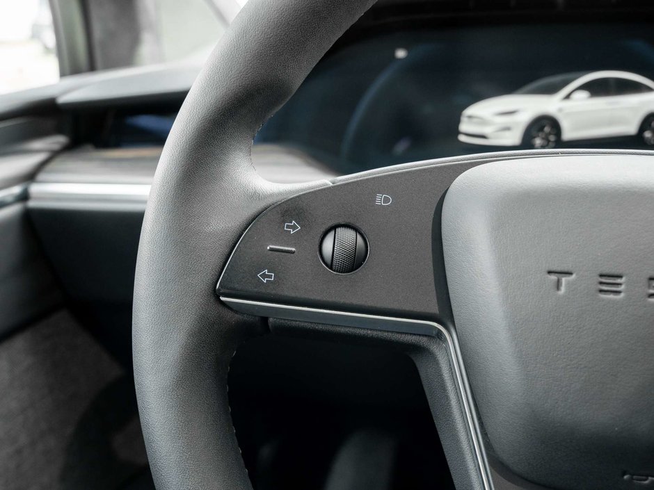 2024 Tesla Model X AWD-15