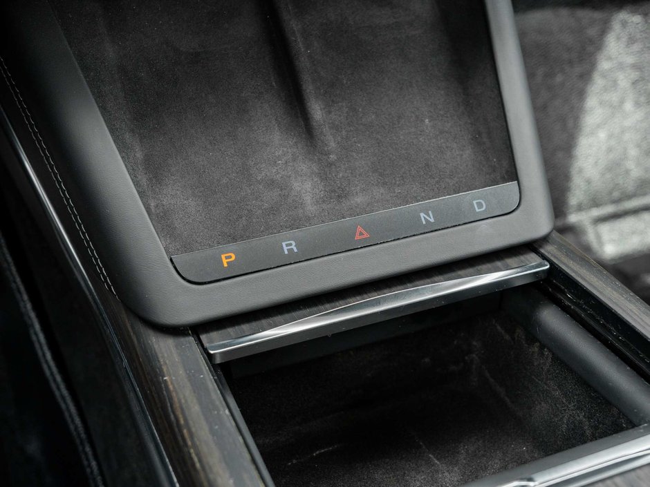 2024 Tesla Model X AWD-22
