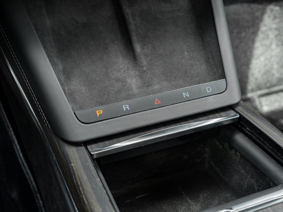 2024 Tesla Model X AWD-22
