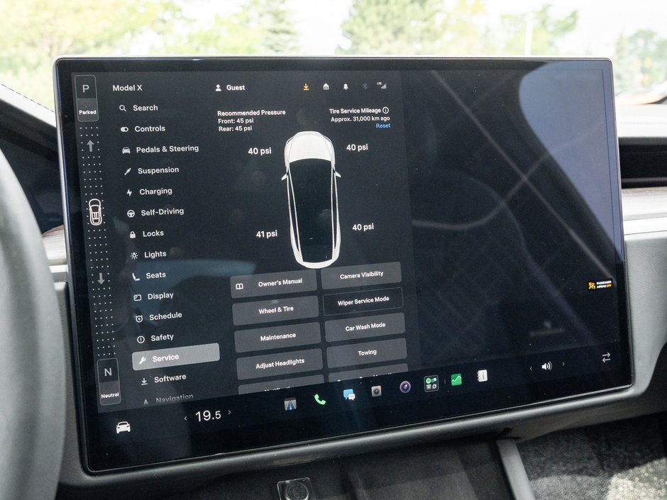 2024 Tesla Model X AWD-32