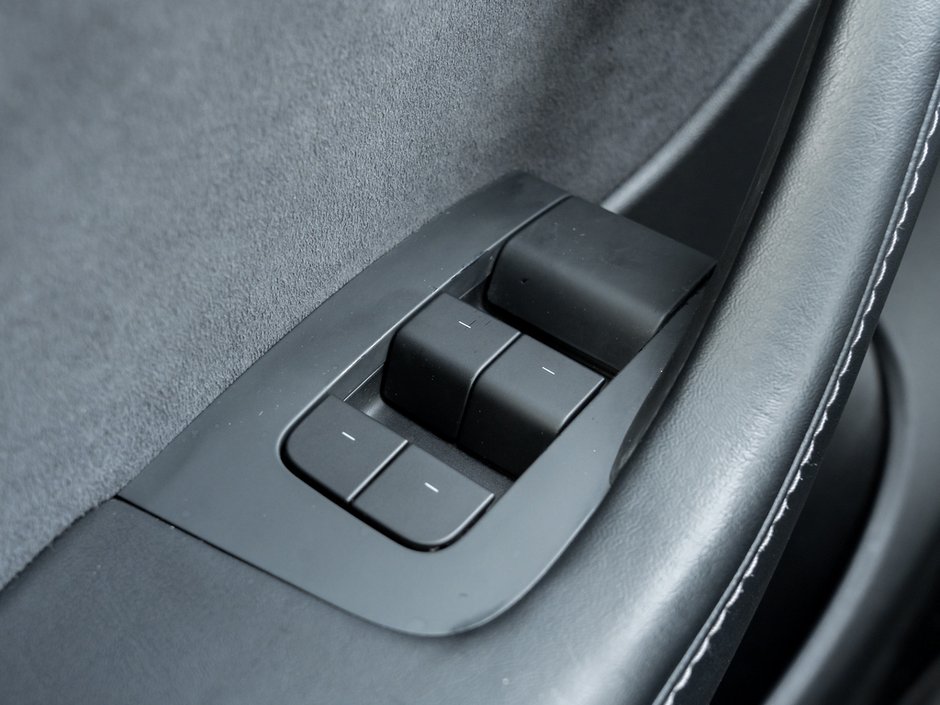 2021 Tesla Model Y Long Range-15