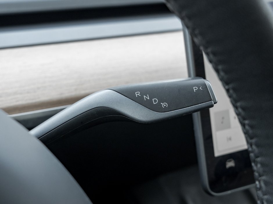 2021 Tesla Model Y Long Range-17