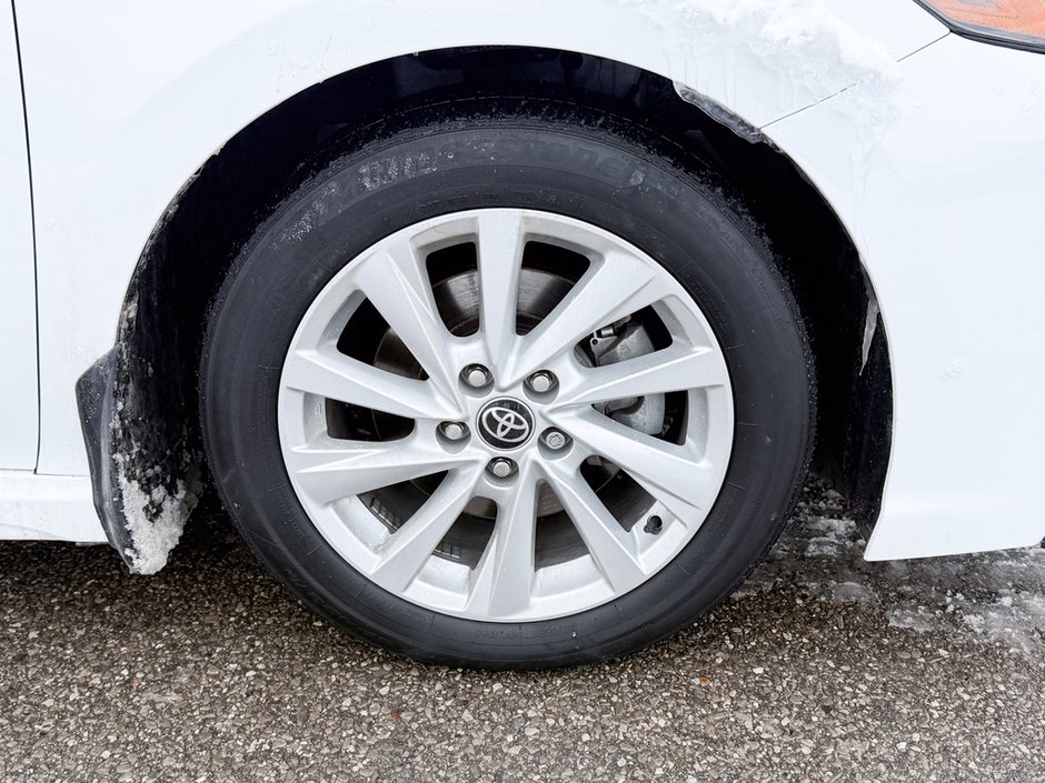 2022 Toyota Camry SE-10