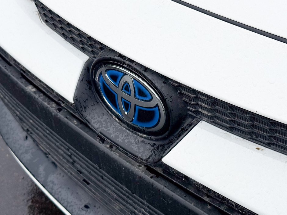 2024 Toyota Corolla Hybrid LE-9