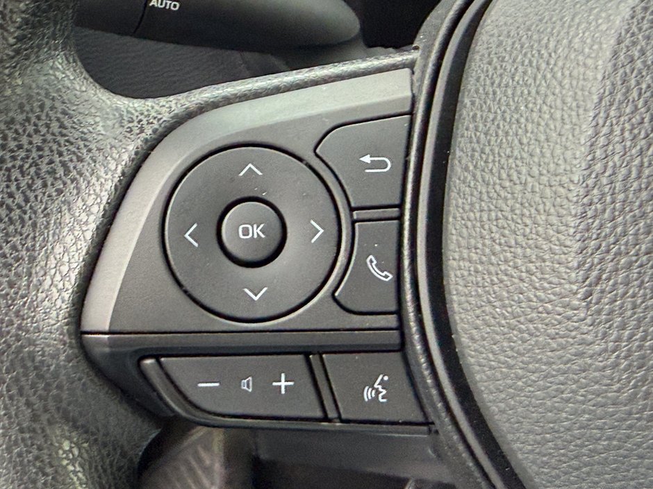 2024 Toyota Corolla Hybrid LE-20