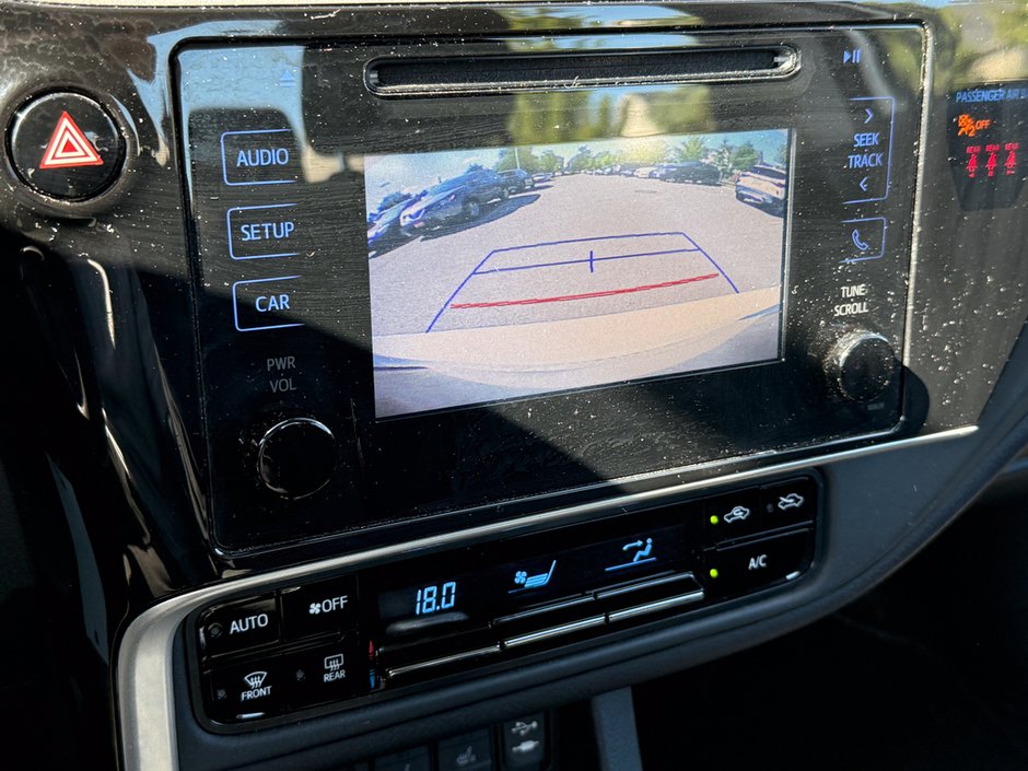 2018 Toyota Corolla LE-24