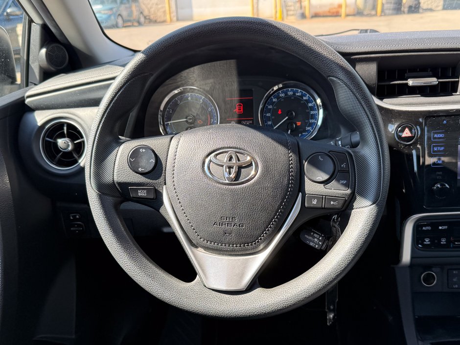 2018 Toyota Corolla LE-16