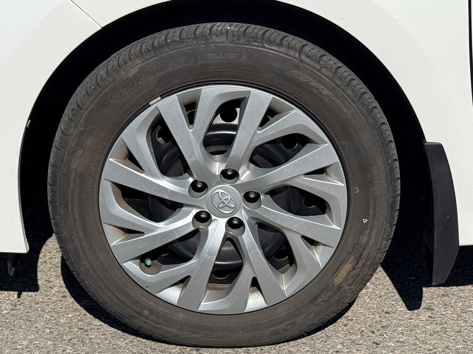 2018 Toyota Corolla LE-11