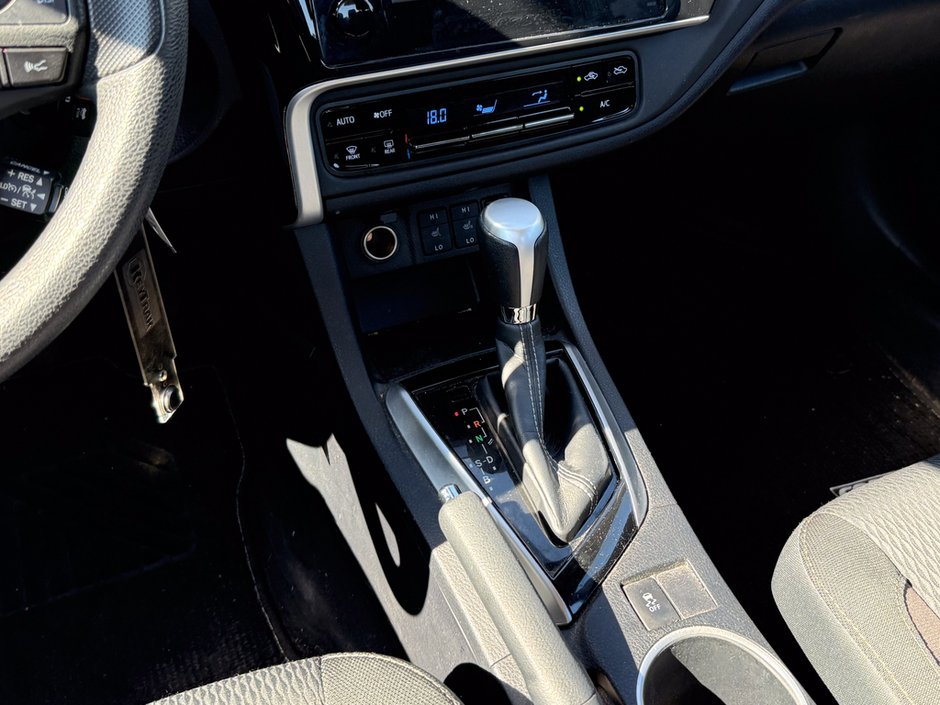 2018 Toyota Corolla LE-18