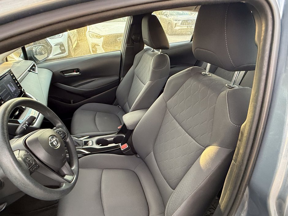 2020 Toyota Corolla LE-10