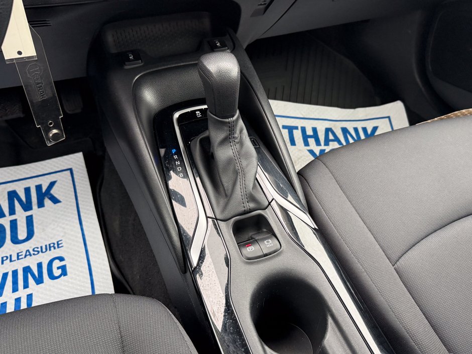 2020 Toyota Corolla LE-18