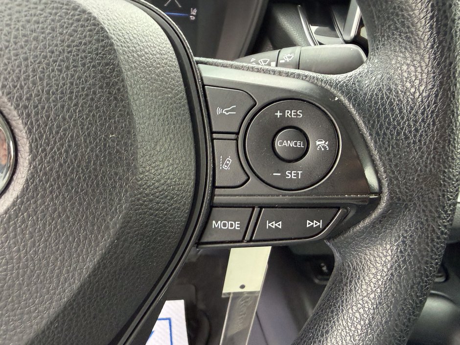 2020 Toyota Corolla LE-22