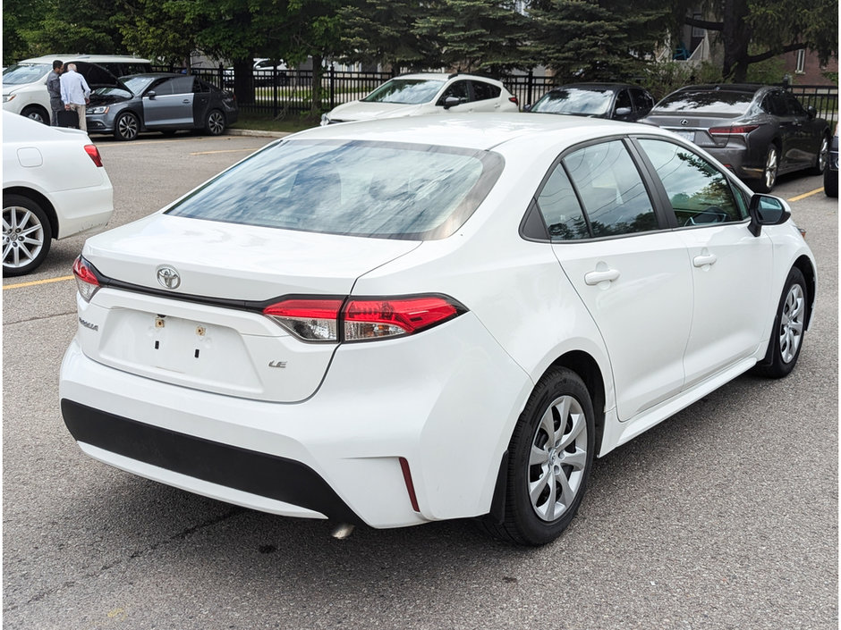 2022 Toyota Corolla LE-8