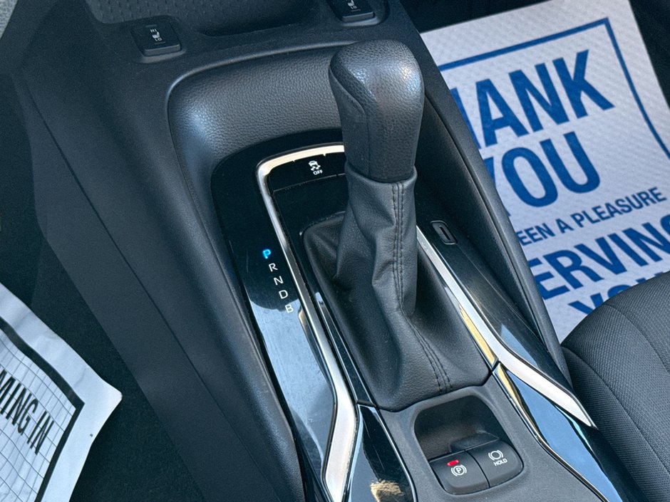 2022 Toyota Corolla LE-17