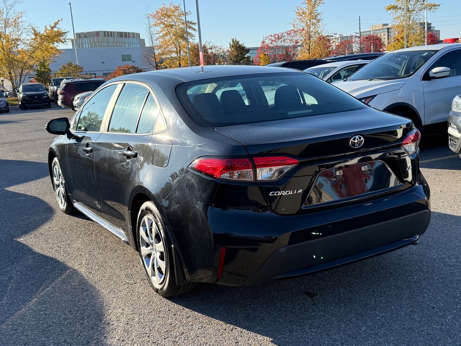 2022 Toyota Corolla LE-4