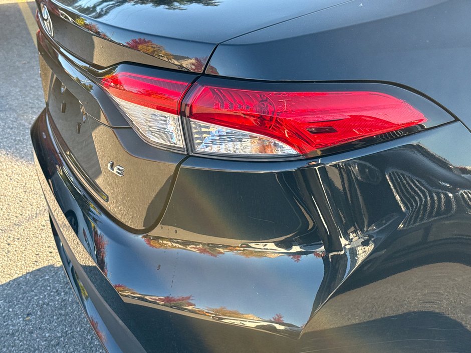 2022 Toyota Corolla LE-12