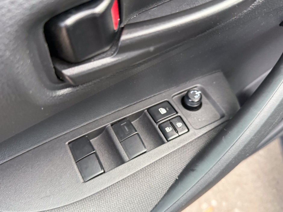 2024 Toyota Corolla LE-19