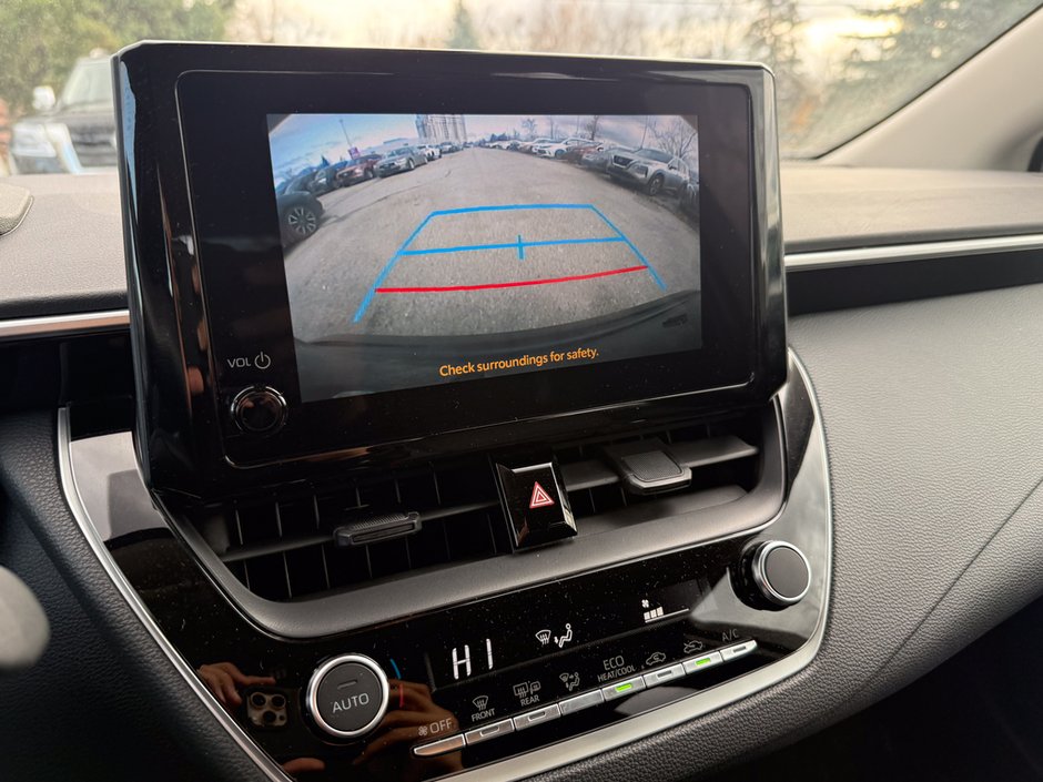 2024 Toyota Corolla LE-22