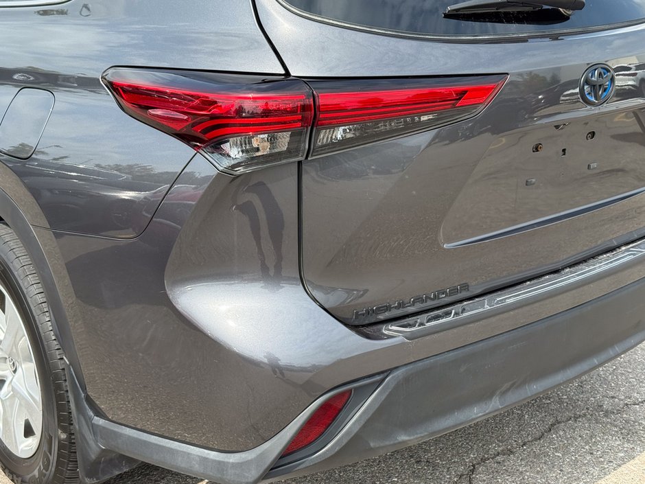 2023 Toyota Highlander hybrid LE-12