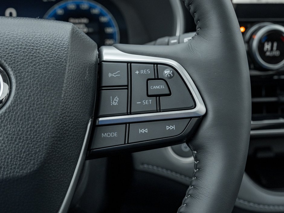 2026 Toyota Highlander Hybrid Limited-10