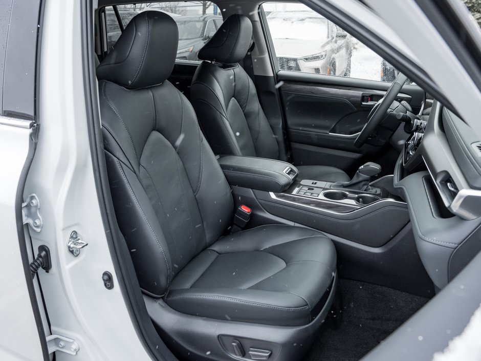 2026 Toyota Highlander Hybrid Limited-24