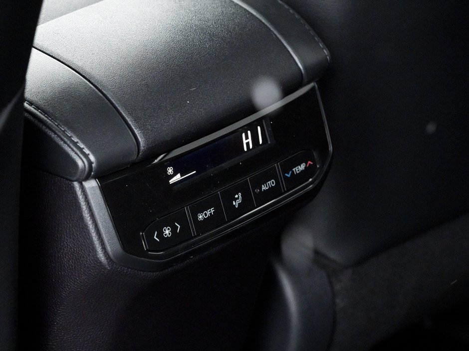 2026 Toyota Highlander Hybrid Limited-26