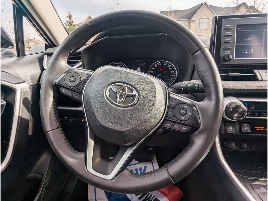 2021 Toyota RAV4 Hybrid XLE-16