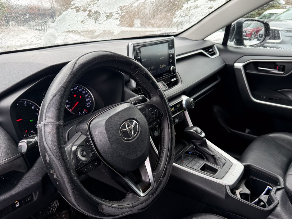 2020 Toyota RAV4 XLE-15